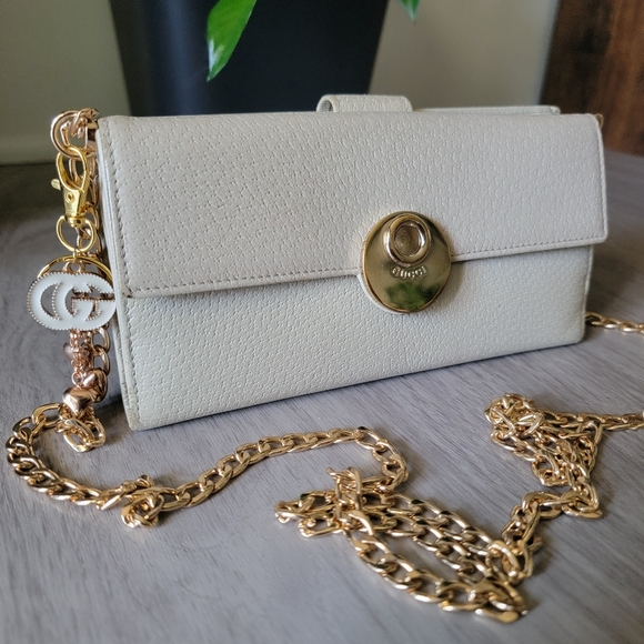 Authentic GUCCI leather wallet - Picture 1 of 16